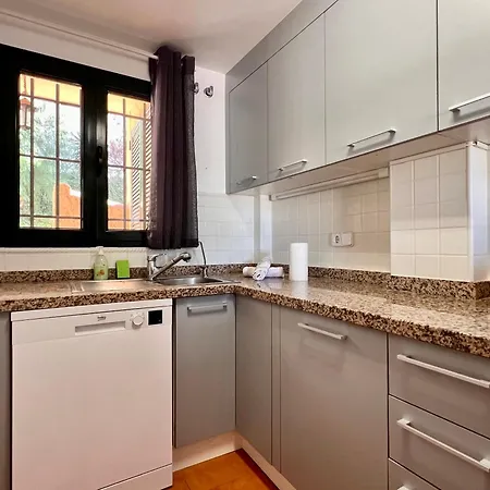 Dimora Floriana By Sun & Sea Homes Holiday home